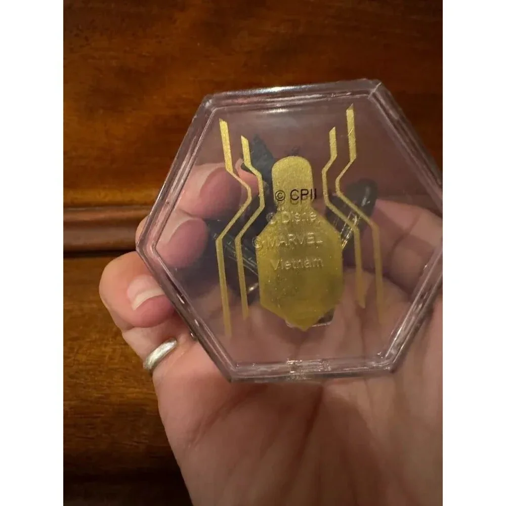 Marvel Crouching Spider-Man Black/Gold Suit and Vulture Cake Topper